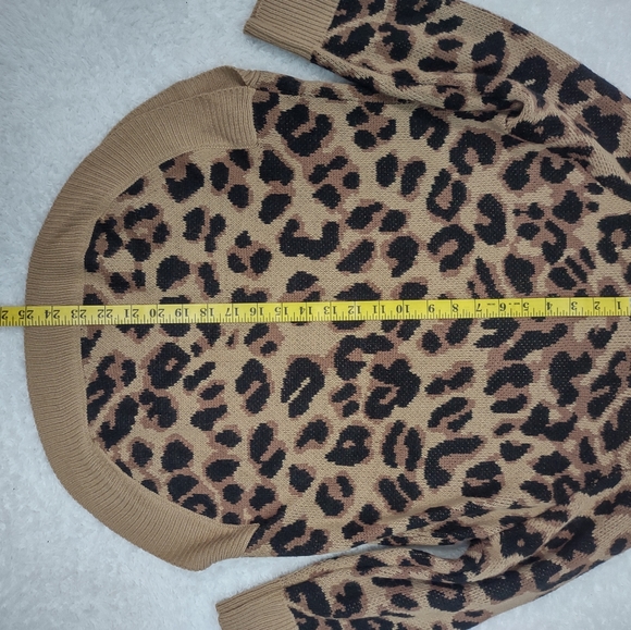 89th+Madison Women's Leopard Print Cowl Neck Sweater Size Medium - Picture 11 of 15